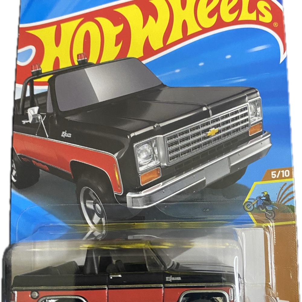 Hot Wheels Black and Red k5 Chevrolet Blazer
